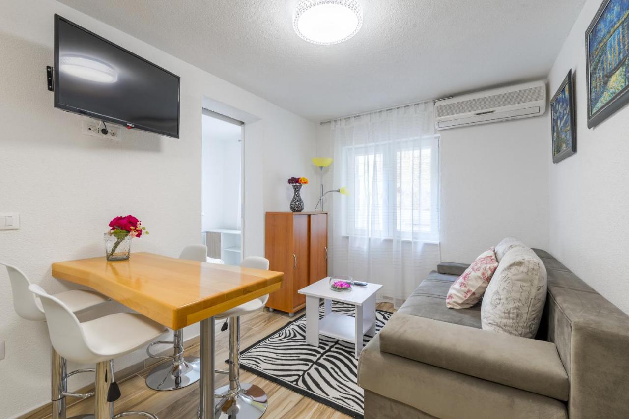 Apartments By The Sea Baska Voda, Makarska - 17570 ภายนอก รูปภาพ