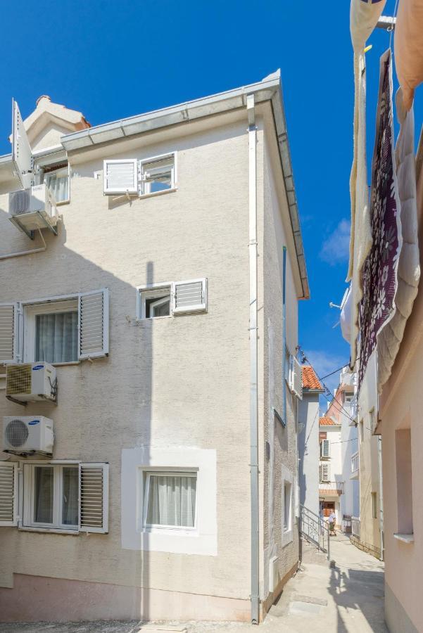 Apartments By The Sea Baska Voda, Makarska - 17570 ภายนอก รูปภาพ